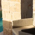 Lucia Beachfront * Pánormos