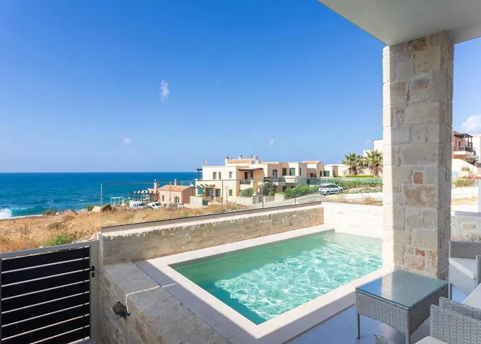 Lucia Beachfront Rétino