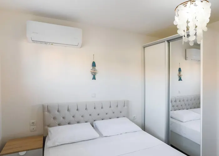 Lucia Beachfront * Rethymno