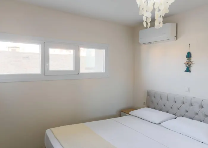 Lucia Beachfront * Rethymno