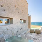 펜션 Lucia Beachfront