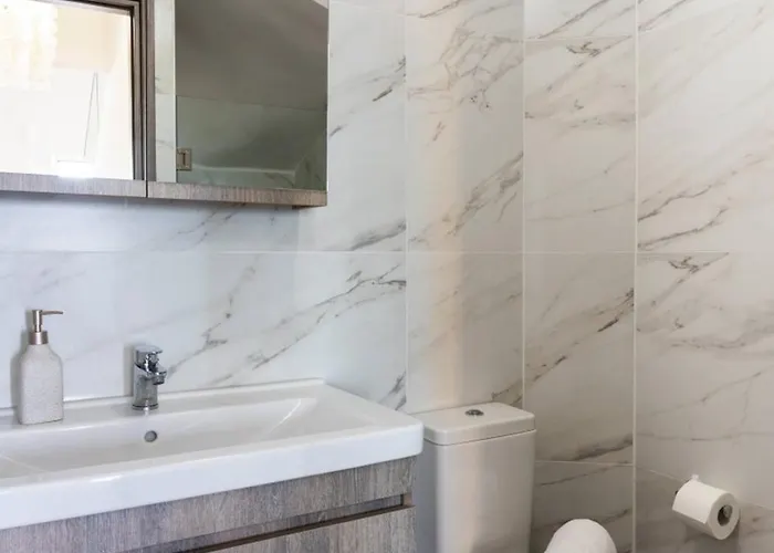 Lucia Beachfront * Pánormos