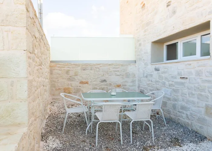 Vakantiehuis Lucia Beachfront