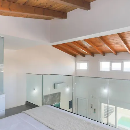 Feriehus Lucia Beachfront *